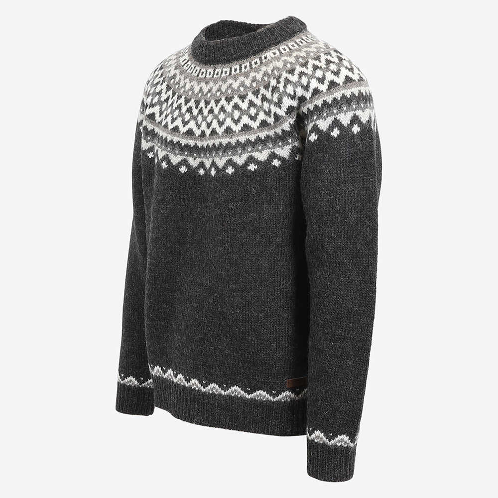 lopapeysa-icelandic-jumper-black_2.jpeg